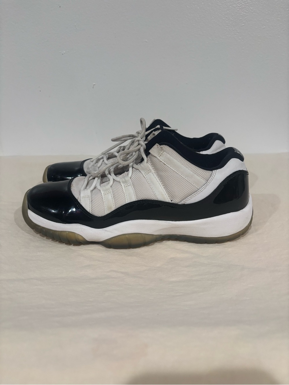 Nike Air Jordan 11’s size 7Y